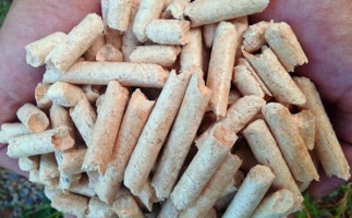 生物質為什么要做成顆粒燃料后再燃燒？